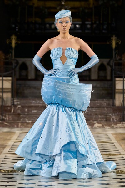 LENA ERZIAK Collection couture printemps été 2023 Haute Couture Paris Fashion Week
